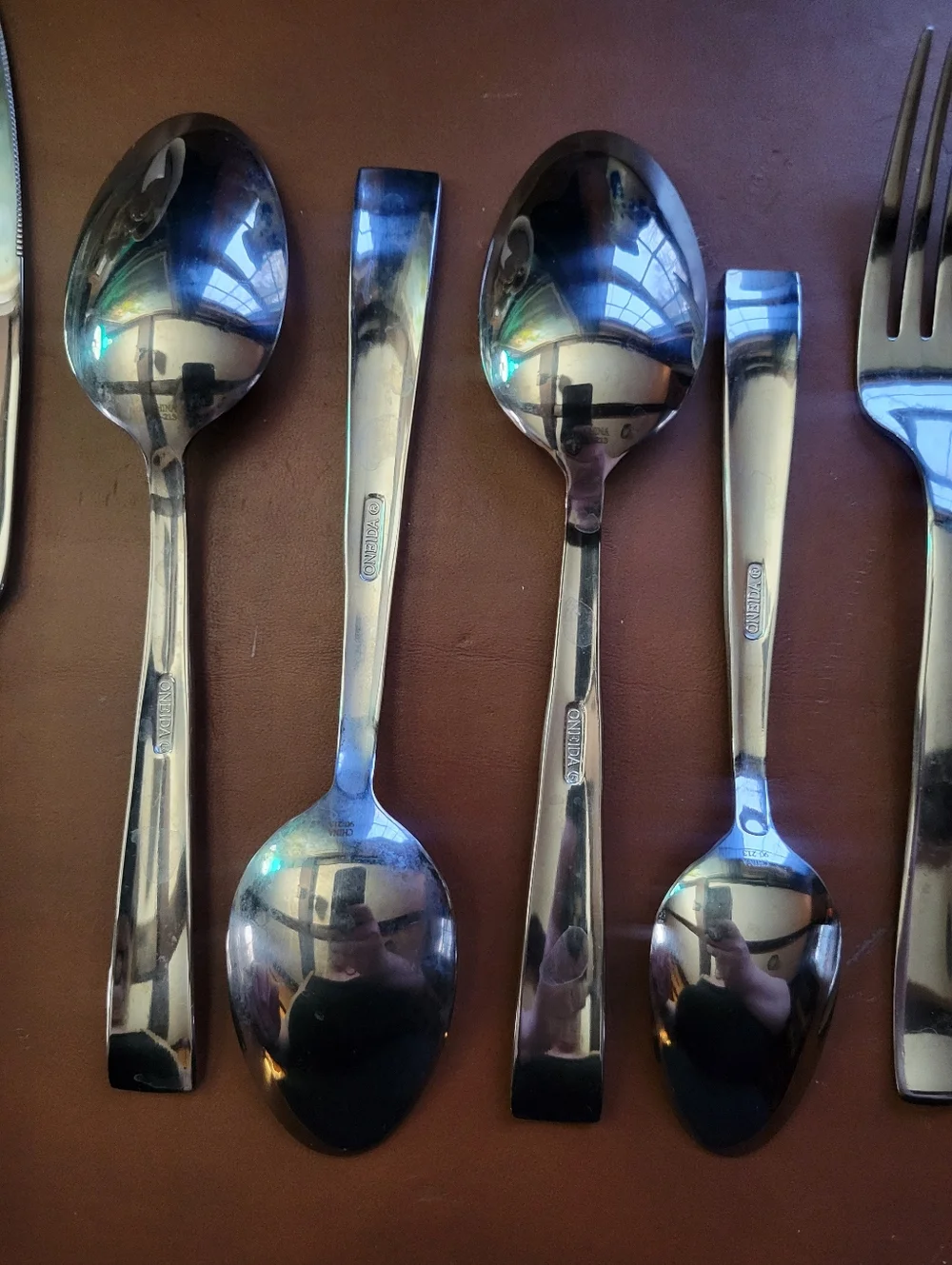 16 PIECE SET OF~~ONEIDA CHINA STAINLESS STEEL FLATWARE SET!!